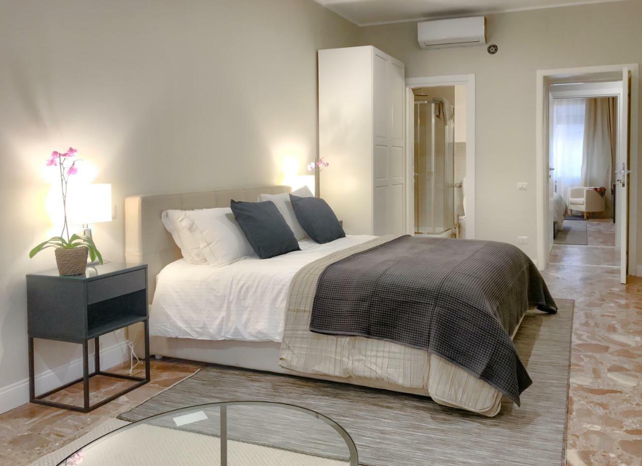 Silia House Napoli Centro Hotel Ngoại thất bức ảnh